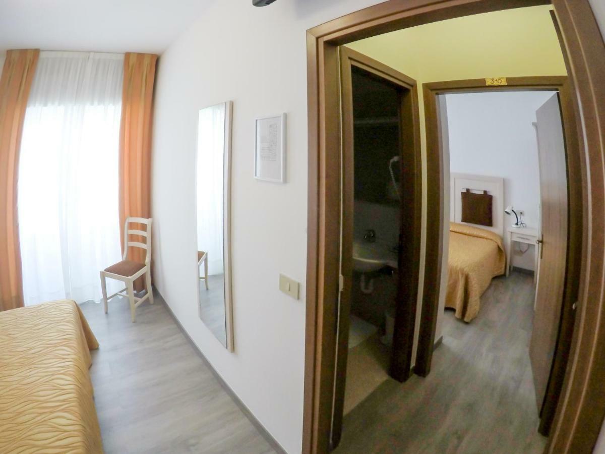Hotel Nettuno Caorle Ngoại thất bức ảnh