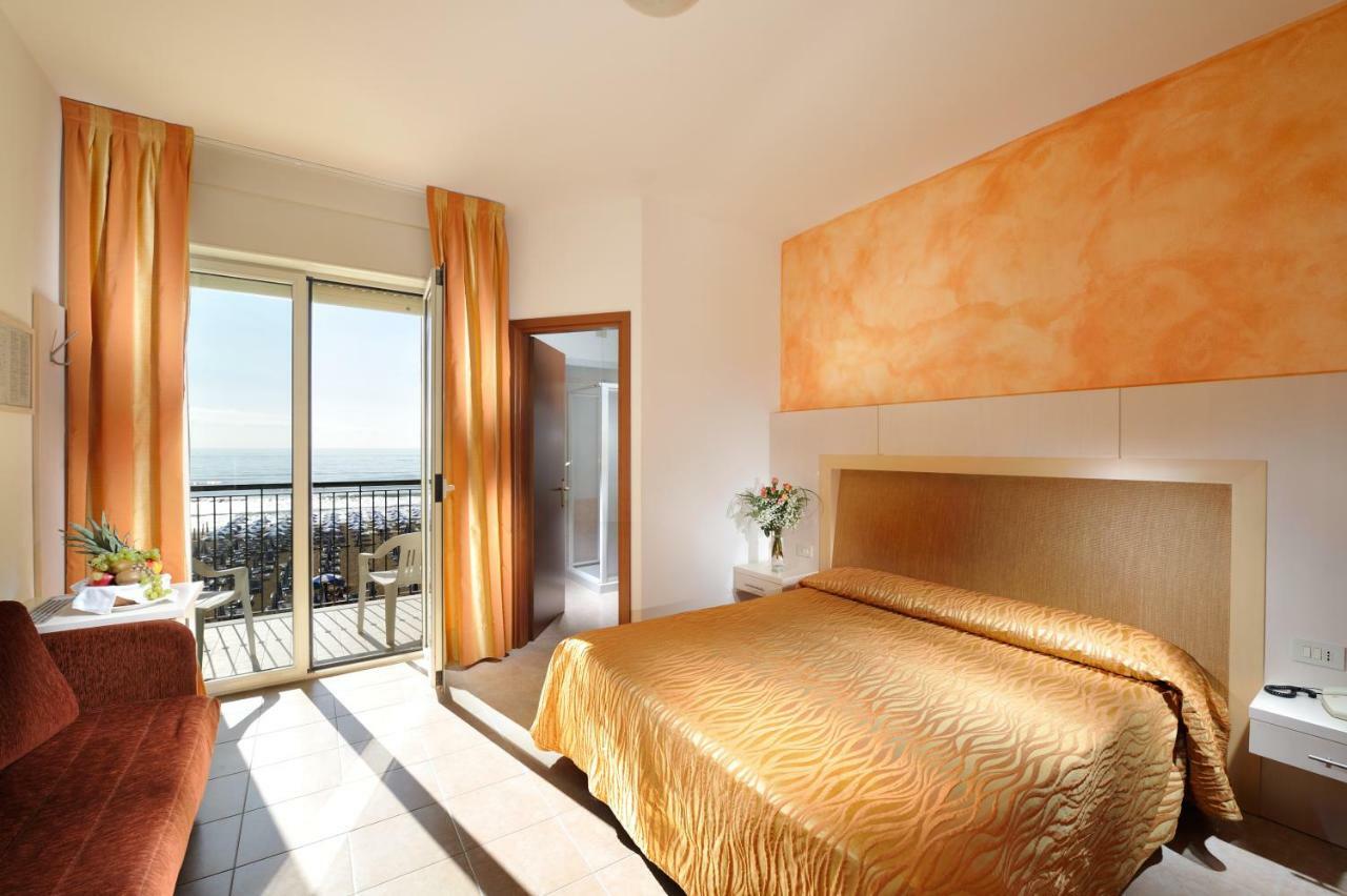 Hotel Nettuno Caorle Ngoại thất bức ảnh